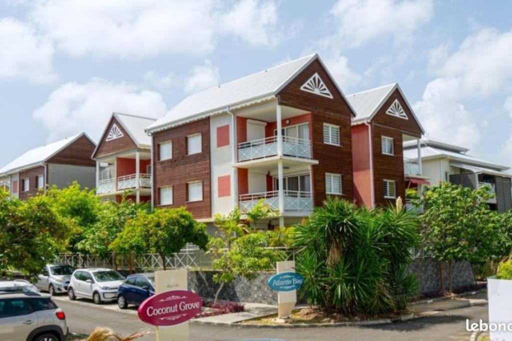 Les Pieds Dans L'Eau Chez Syl Apartment Le Moule Exterior photo